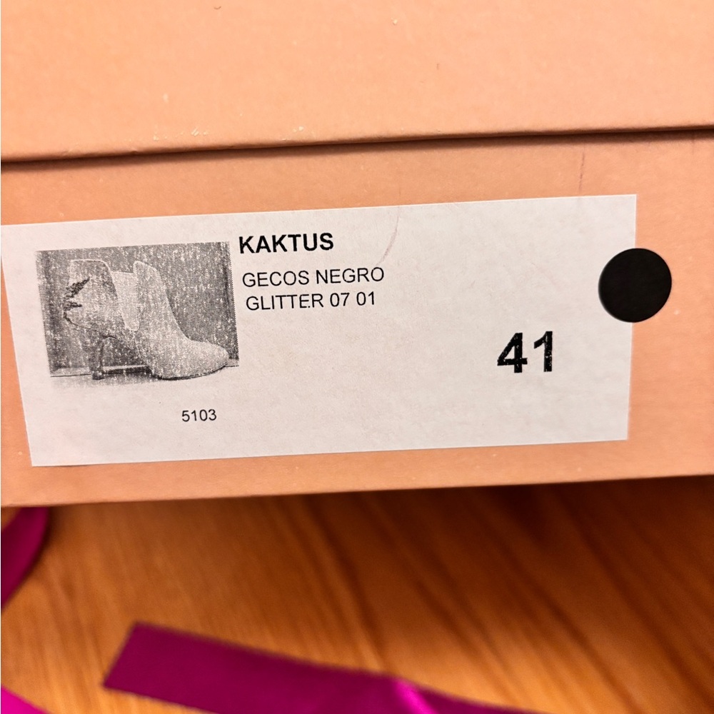 Kaktus Black Textured Ankle Booties Patricia Blanchet - Picture 9 of 9